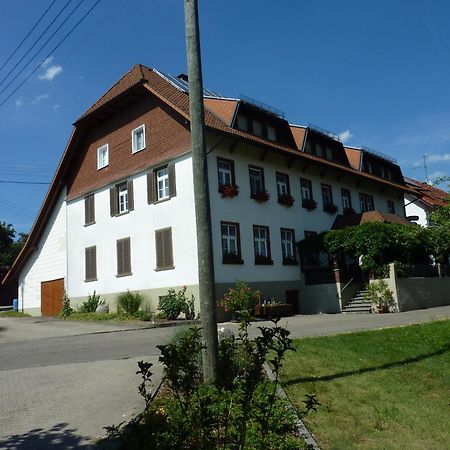 Gasthaus Zum Schwanen Uehlingen-Birkendorf Luaran gambar